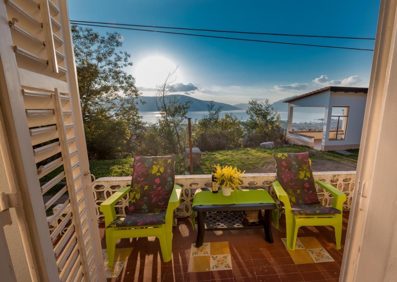 Holiday Home Nives Тиват Екстер'єр фото